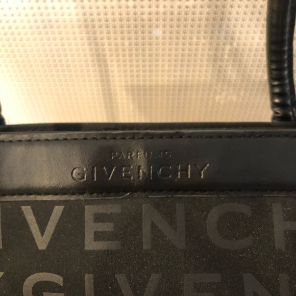 Black Givenchy tote with coin purse - Picture 3 of 5